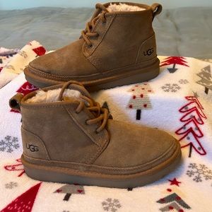 UGG - Kids Neumel Suede Water Resistant Short Boots, girls size 1